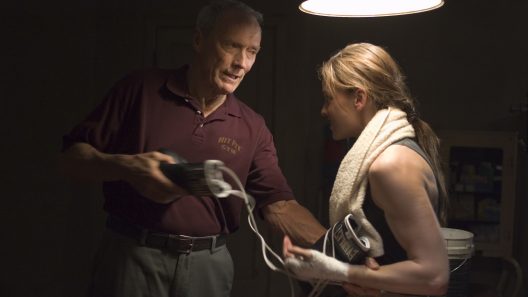 CLINT EASTWOOD as Frankie and HILARY SWANK as Maggie in Warner Bros. PicturesÕ drama ÒMillion Dollar Baby.Ó The Malpaso production also stars Morgan Freeman.
PHOTOGRAPHS TO BE USED SOLELY FOR ADVERTISING, PROMOTION, PUBLICITY OR REVIEWS OF THIS SPECIFIC MOTION PICTURE AND TO REMAIN THE PROPERTY OF THE STUDIO. NOT FOR SALE OR REDISTRIBUTION.