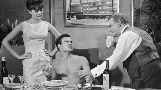 فيلم One, Two, Three 1961 ايجي بست