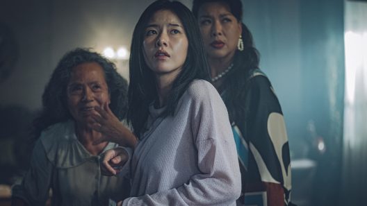 فيلم Devil in the Lake 2022 ايجي بست