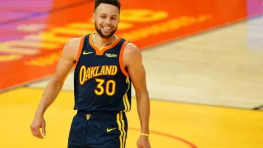 فيلم Stephen Curry Underrated 2023 ايجي بست
