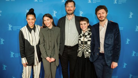 فيلم The Adults 2023 ايجي بست